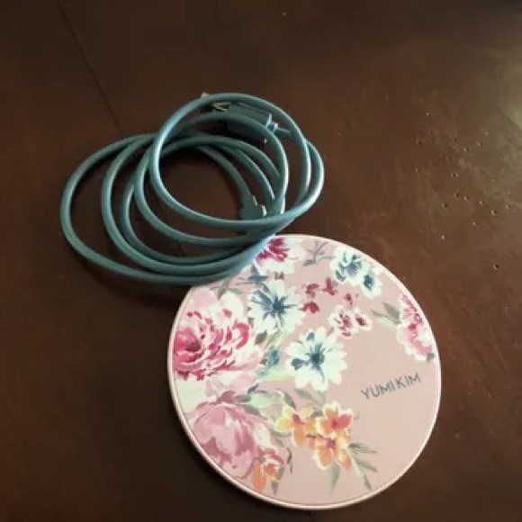 Yumi Kim Wireless Charging Pad - Picture 2 of 4